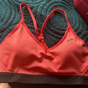Nike sports bra size M